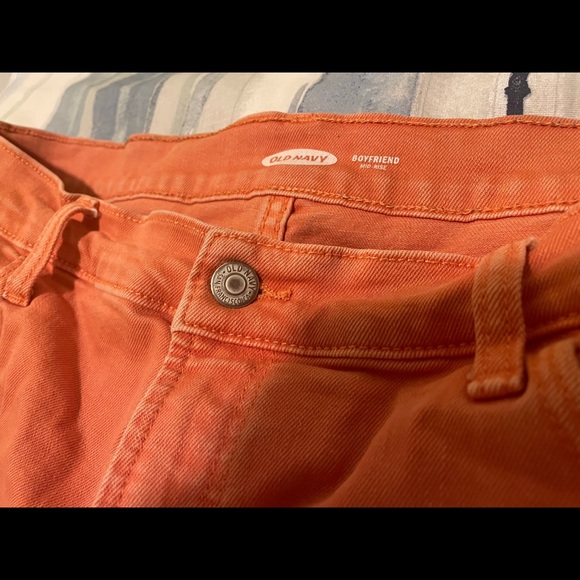 Coral cuffed shorts, old navy S12 - Picture 2 of 4